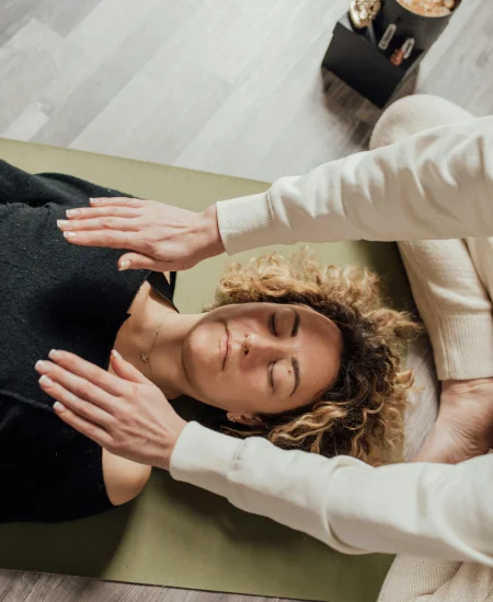 جلسة العلاج الطاقي بالريكي 60 دقيقة